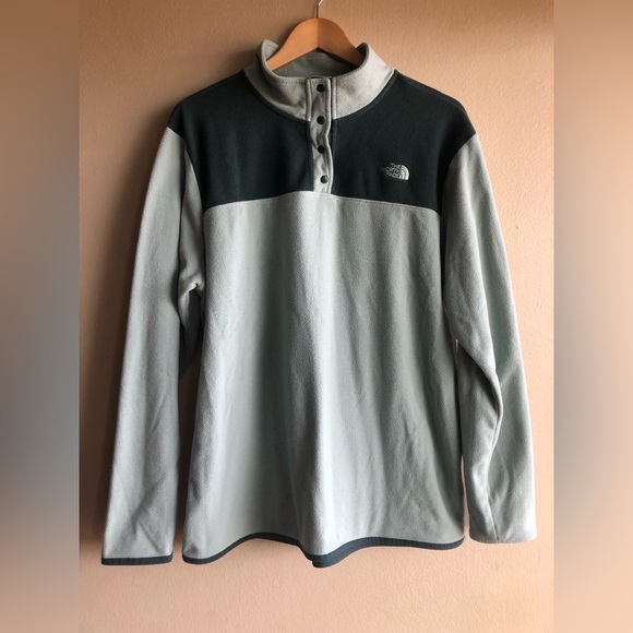 The North Face Tops - Northface Women’s Blue Green Sweatshirt 1/4 Snap Size XL